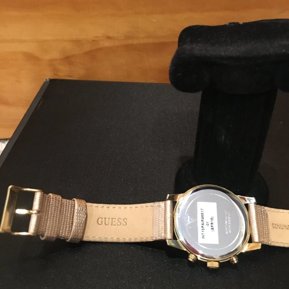 Guess Watch - Picture 5 of 10